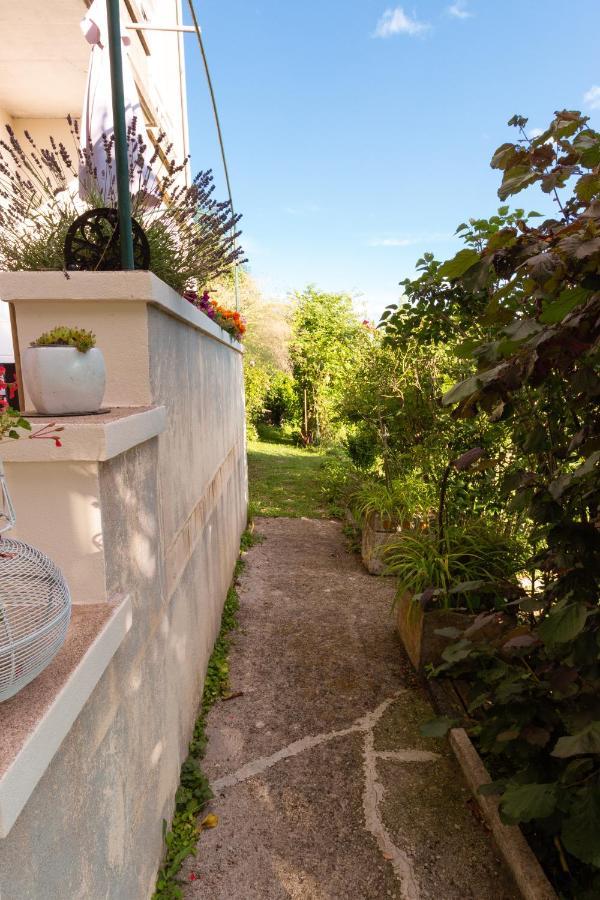 L'Appartement A Cardaillac Rodez Exterior photo